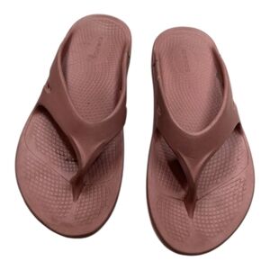 OOFOS Women's Sandals in‎ Pink Size EU 41
